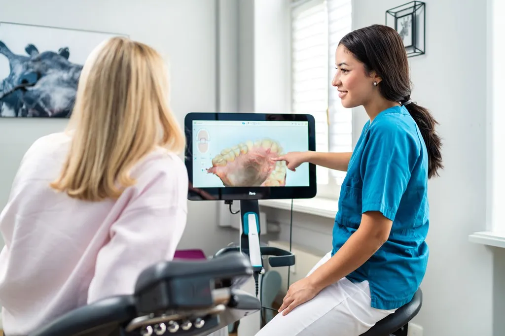 Beratung zur kombinierten kieferorthopädisch-kieferchirurgischen Behandlung