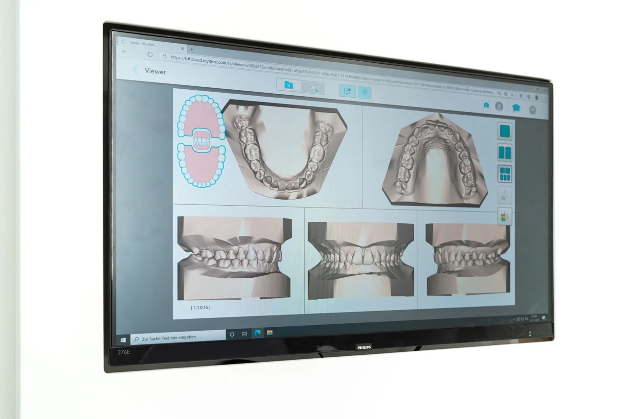 Arbeitsplatz in der Kieferorthopädie am Schillerplatz